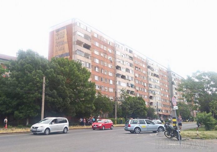 01-alpinist-utilitar-cazut-de-pe-bloc-oradea-090518