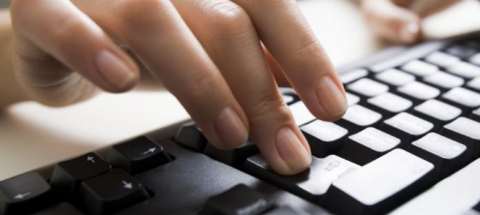 Secretara-dactilografa