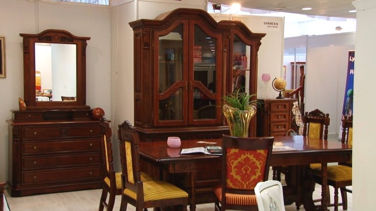 De peste un sfert de secol, expoziția ”Universul Casei Tale” are un public fidel. O nouă ediție de primăvară, la Timișoara