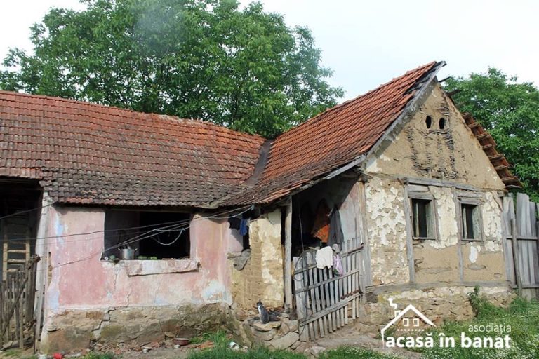 Revitalizarea Banatului: case vechi de 100 de ani, renovate de voluntari. Foto