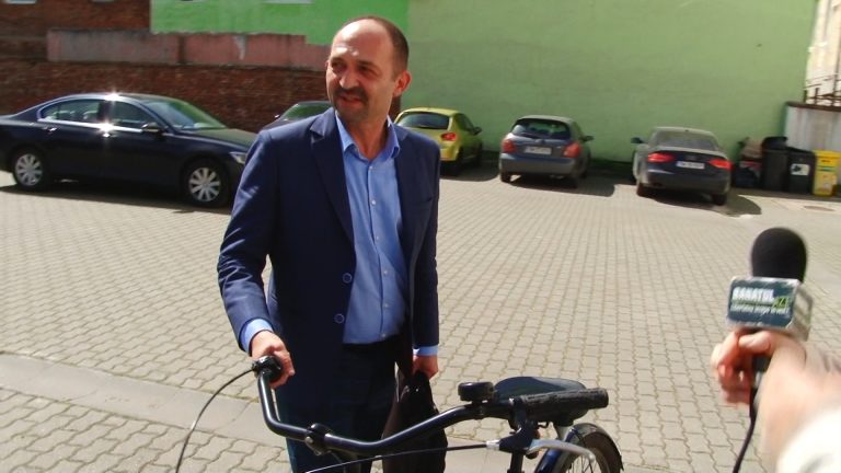 Secretarul de Stat și bicicleta video