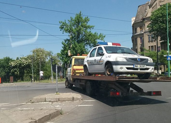 Cu ,,poliția” în reparații capitale! Galerie FOTO
