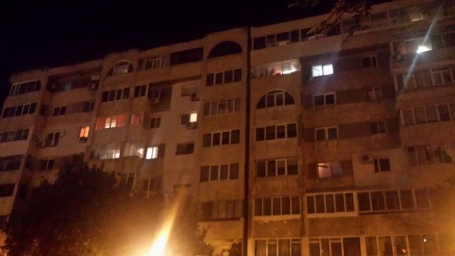 Un tânăr de 22 de ani din Petroșani s-a aruncat de la etaj. Ce l-a înspăimântat, în toiul nopții
