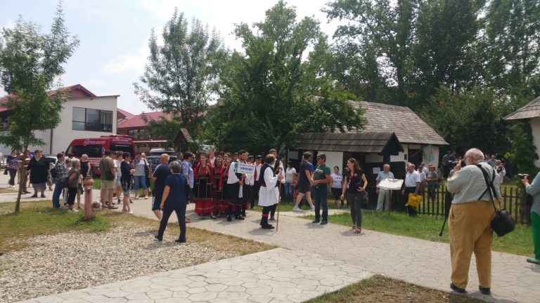 Alaiul etniilor la Muzeul Satului Bănăţean! Minunatele costume populare au fost admirate de timișoreni Foto