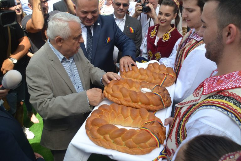 Deschiderea târgului Banat Agralim cu ministrul Petre Daea, degustări şi promisiuni Foto-video