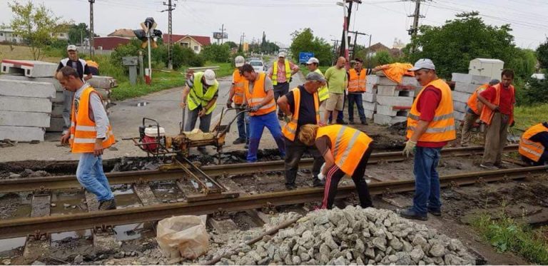 Restricții prelungite pe DJ691 pentru repararea căii ferate