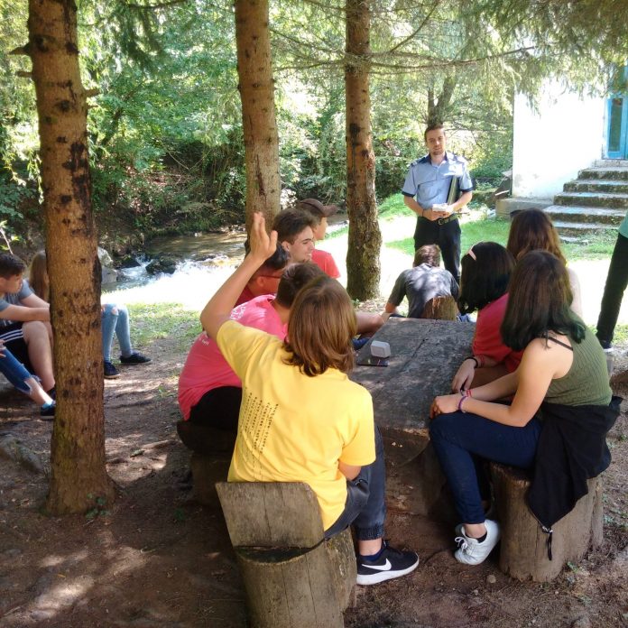 37673966_1898768280158549_7256465658840350720_n