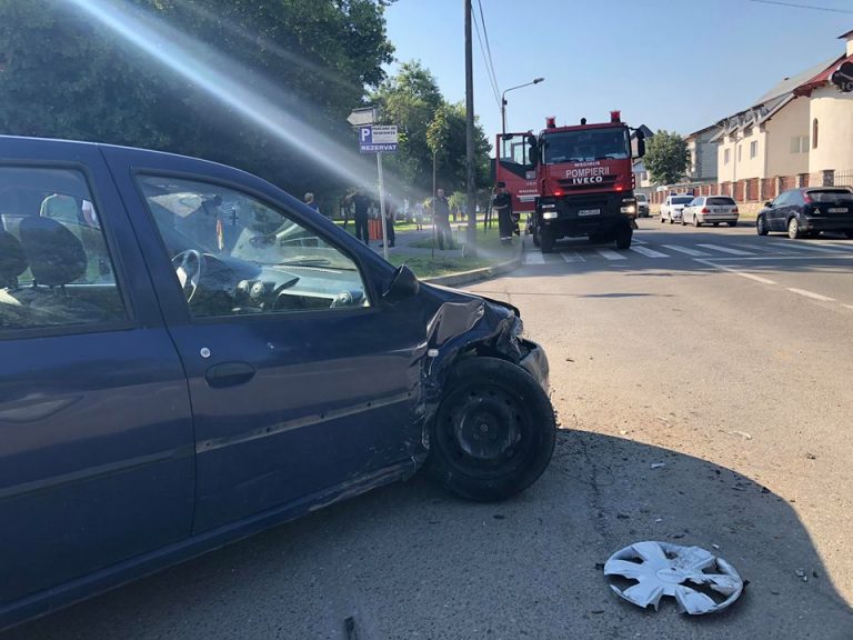 Accident cu… gunoiul! Pățania unei bănățence, în această dimineață! Video