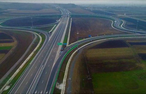 Șocul trăit de doi bărbați pe o autostradă din România. VIDEO viral: ”Frate, ești nebun? Suntem în Germania aici”
