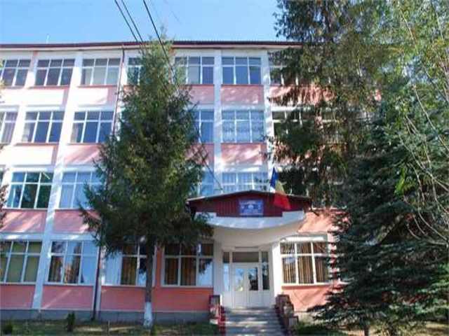 Liceul din vestul țării unde un singur elev a luat notă de trecere la Bacalaureat. Clasele de liceu s-ar putea desființa