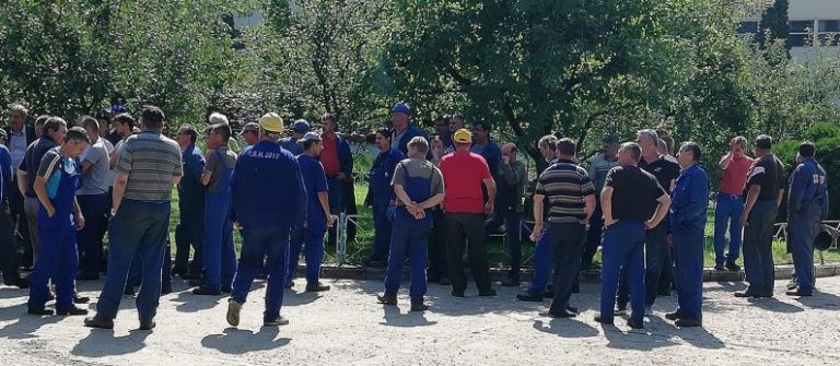 Protest spontan în vestul țării! Angajații au întrerupt lucrul