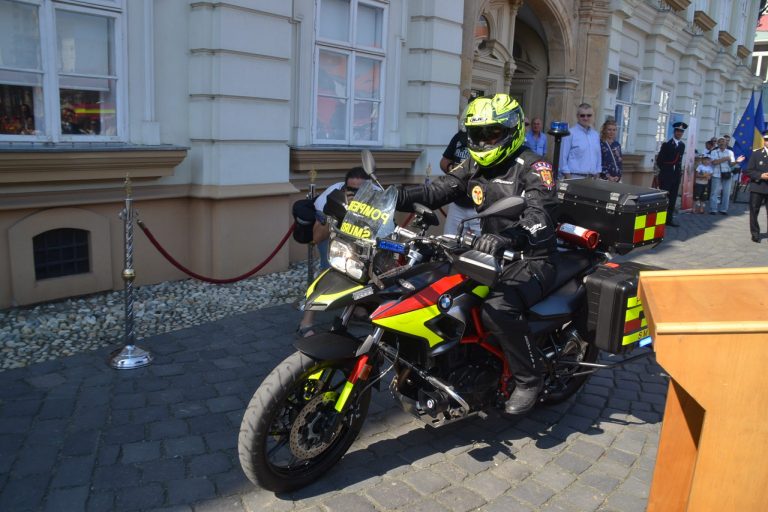 De azi, pompierii timișoreni pot interveni pe teren și cu două motociclete medicale. Foto-Video