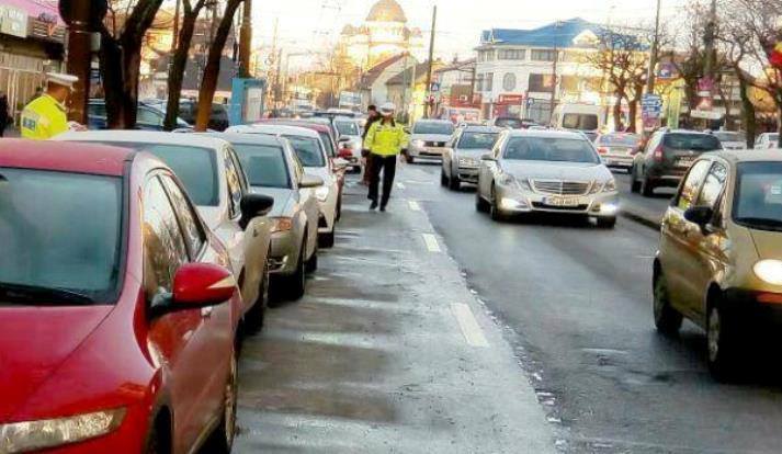 Zeci de mașini circulă fără drept pe străzile din Timișoara