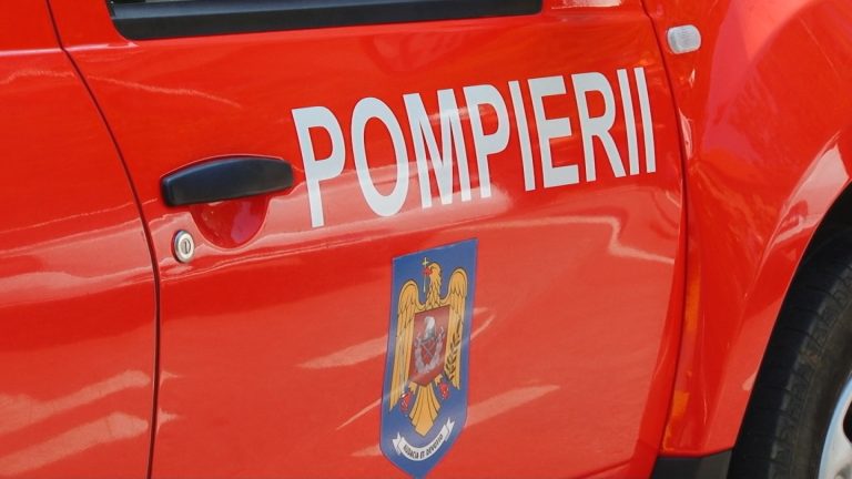 Update: Operațiune dificilă de salvare în Timiș! Trei persoane căzute într-o fântână