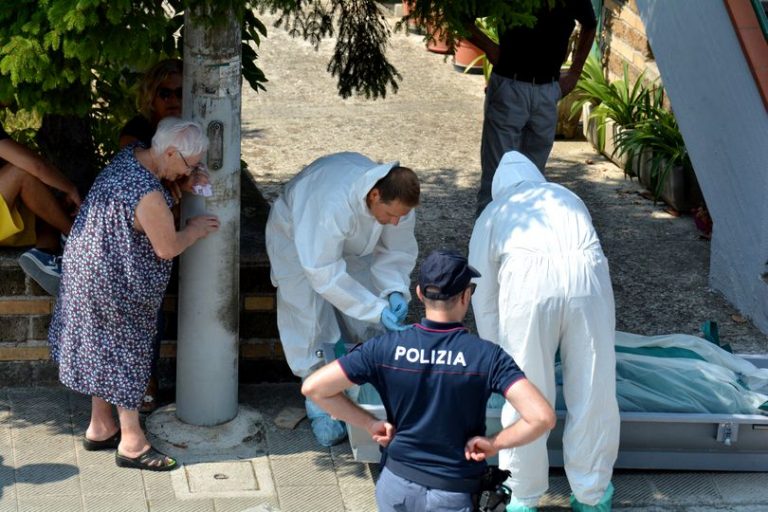 Româncă moartă la domiciliul unei bătrâne pe care o îngrijea, în Italia. Video
