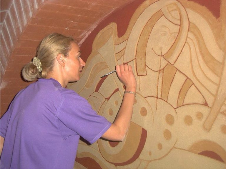 „Sunt primul meu critic și cel mai important” – Interviu cu artista vizuală Sofia Ovejan