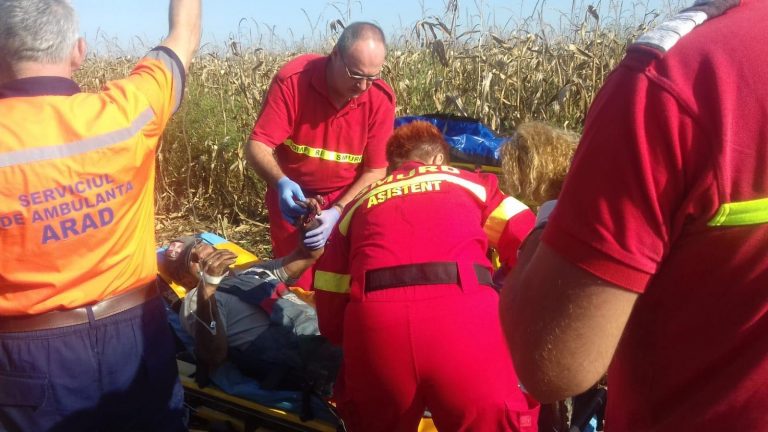 Incident în Arad: bărbat cu mâna strivită de un utilaj