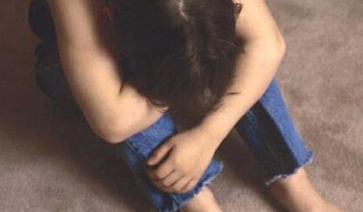 Un nou caz revoltător: Fată de 10 ani, agresată sexual în scara blocului. Suspectul este un bărbat de 46 de ani