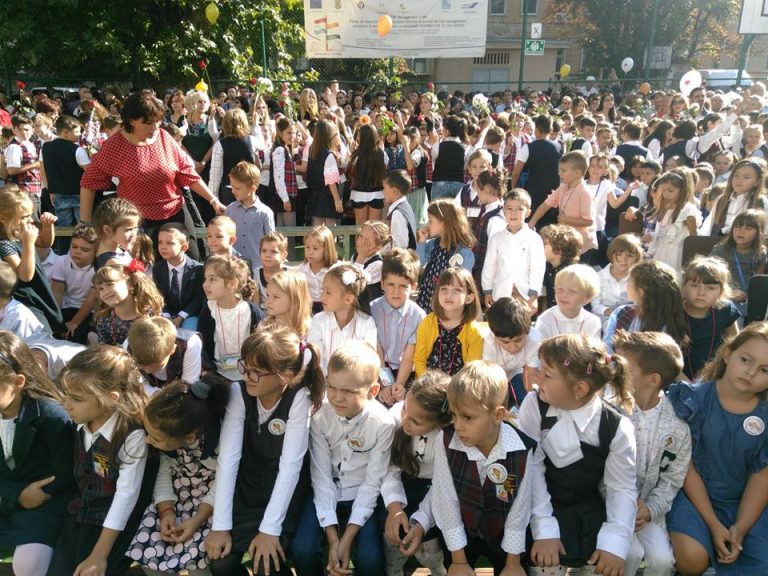 Un nou an școlar a început cu emoții la Colegiul Național Bănățean din Timișoara! Foto-Video