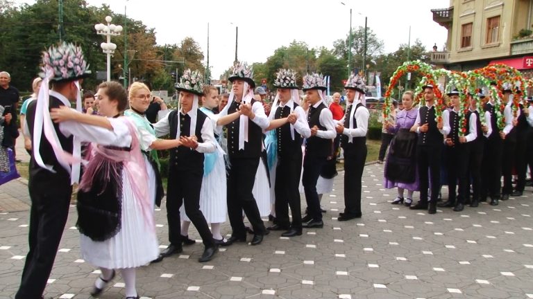 Etniile Banatului au trecut împreună peste bariere prin muzică și gastronomie! Foto – Video