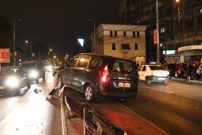 Update: Cu mașina în gard! Accident la Timișoara
