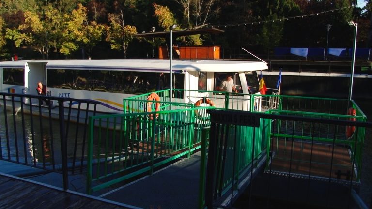 Timișoara se mândrește cu o încă o premieră! De azi are transport public pe apă! Vaporașele au pornit Foto-Video