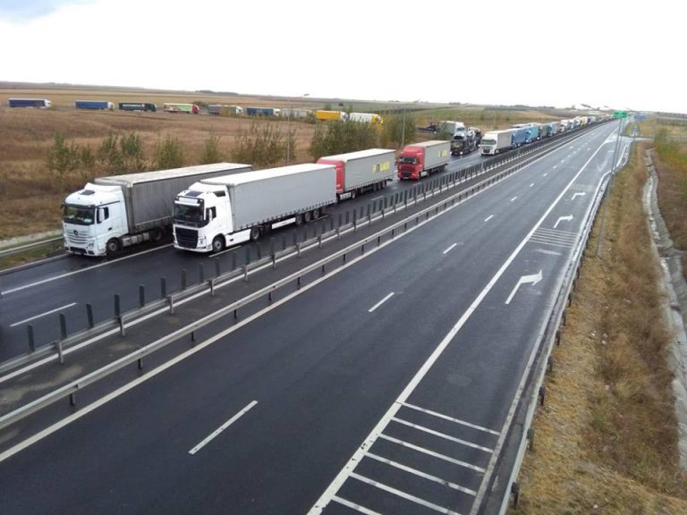 Interzis pentru TIR-uri în Ungaria!