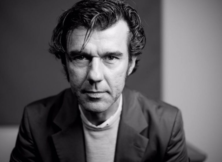 Stefan Sagmeister, unul dintre cei mai apreciaţi designeri ai lumii, vine pentru prima dată în Europa de Est, la Timişoara