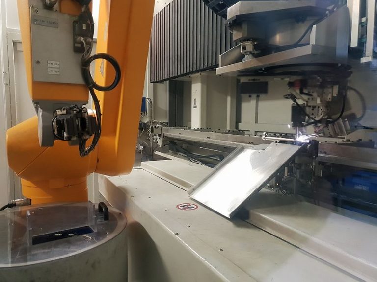 Continental investește în tehnologia laser în fabrica sa de producție a țevilor de aer condiționat din Timișoara