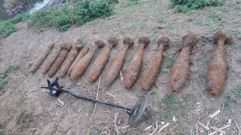 Update: Bombe neexplodate descoperite de muncitori, în vestul țării! Foto