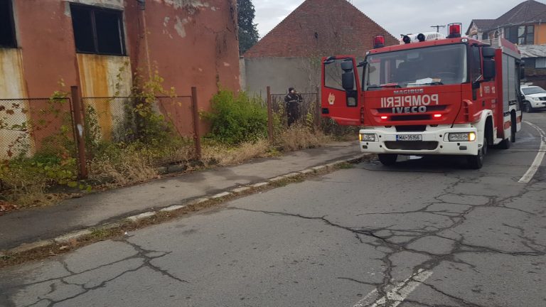Incendiu puternic în Reșița! Imagini de la faţa locului