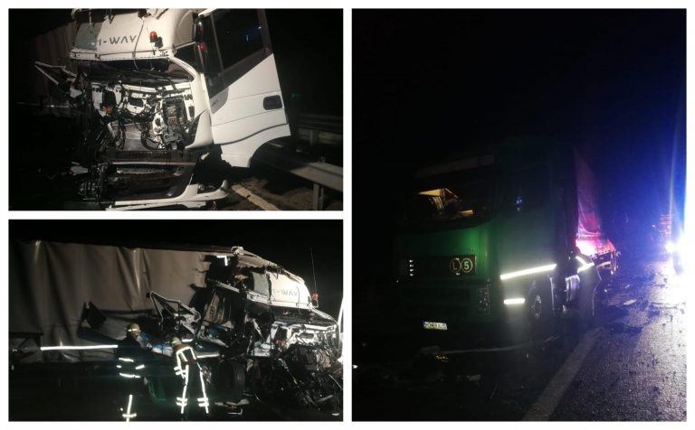 Impact devastator între două TIR-uri, pe A1, aproape de vamă! Șofer încarcerat. FOTO