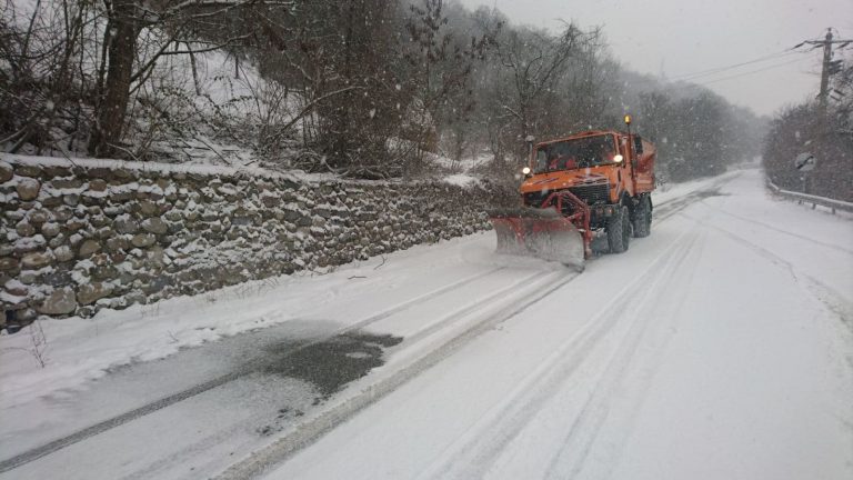A venit iarna… pentru drumari