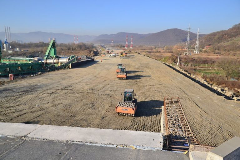 Asociația Pro Infrastructură, tot pesimistă în cazul autostrăzii Lugoj – Deva. Ultimele imagini de pe șantierul lotului 4