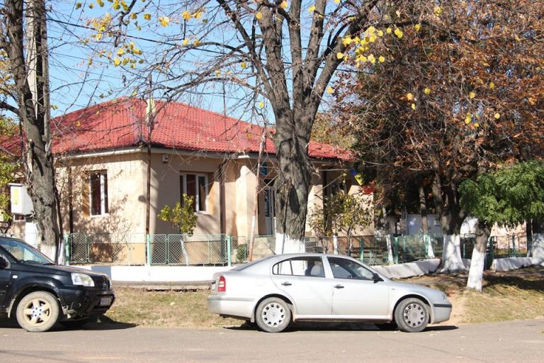 Comuna condusă de un agent agricol. Primarul a murit, viceprimarul nu e ales de CL din cauza disputelor politice