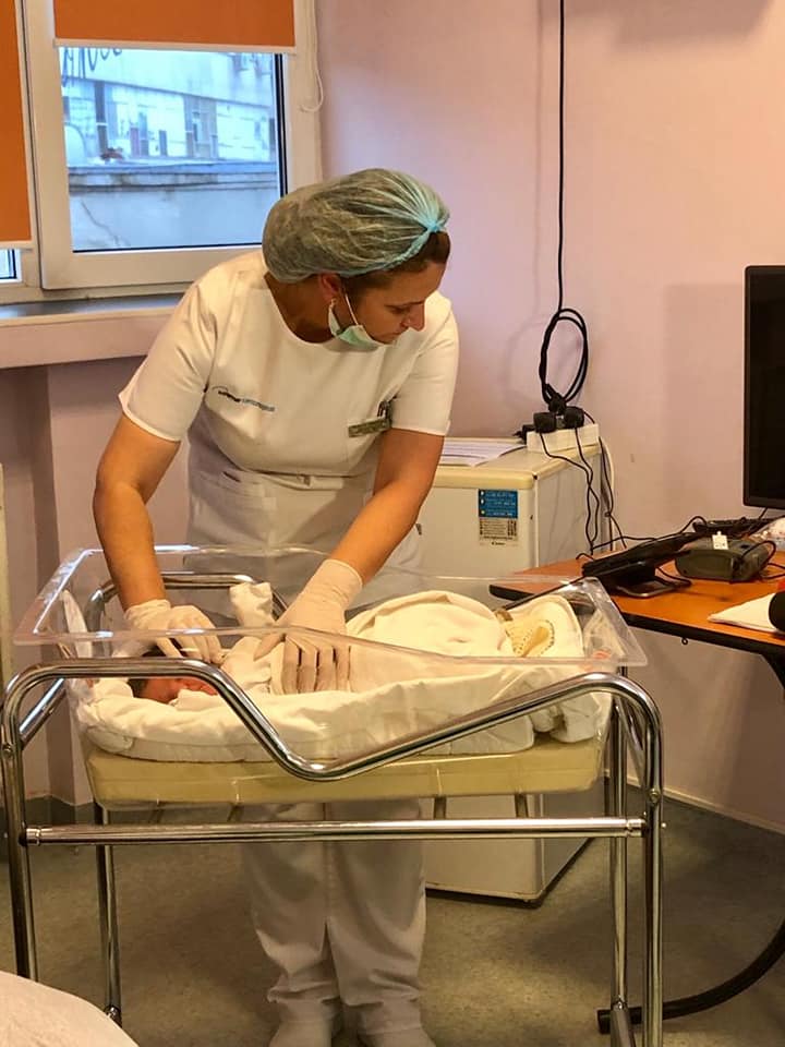 Bebelușii născuți în maternitățile de stat vor beneficia de controale gratuite importante. Anunț de la MS