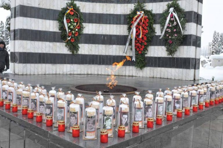 Decembrie 1989, să nu ne uităm eroii! FOTO