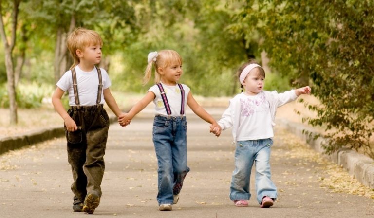 Cresc alocațiile copiilor. Cu cat se vor majora acestea în fiecare an