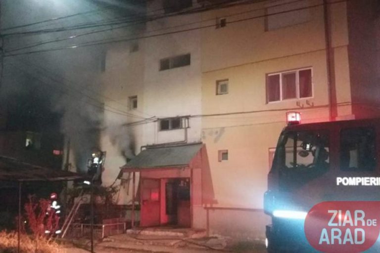 Părăsit de iubită, un amorezat de 60 de ani din Arad și-a aruncat locuința în aer