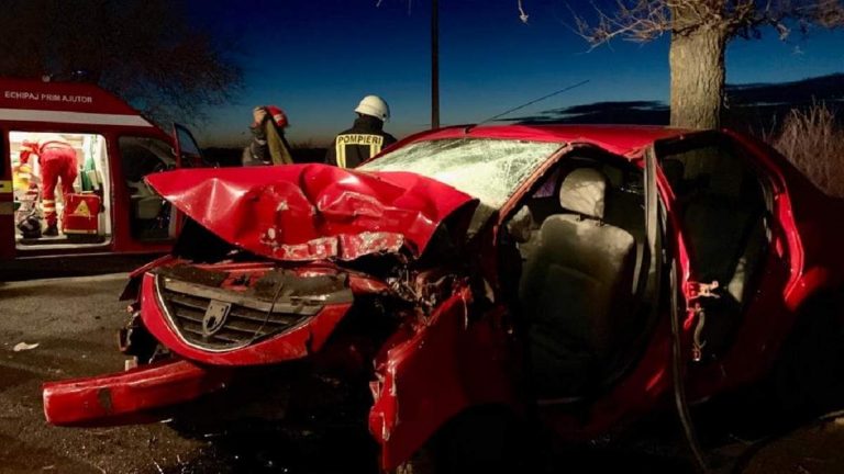 Doi tineri de 24 și 25 de ani au murit în prima zi de Crăciun, într-un accident groaznic. VIDEO