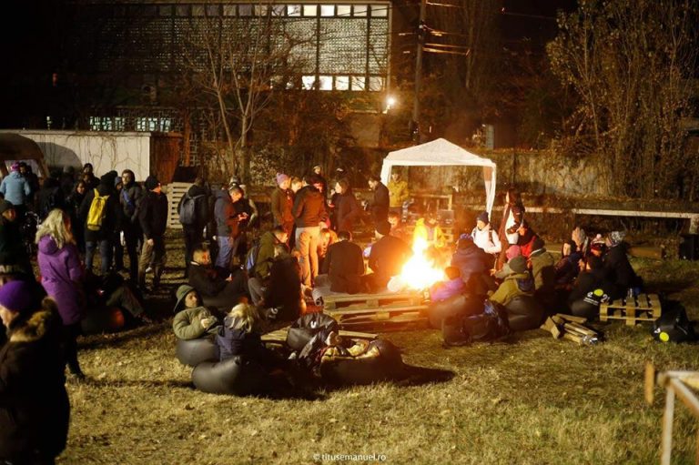 Experiment unic al ASU Poli: o noapte sub cerul liber. Galerie FOTO