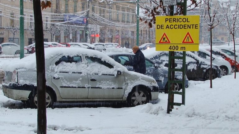 Apel către șoferii din Timișoara: nu blocați accesul mașinilor de deszăpezire