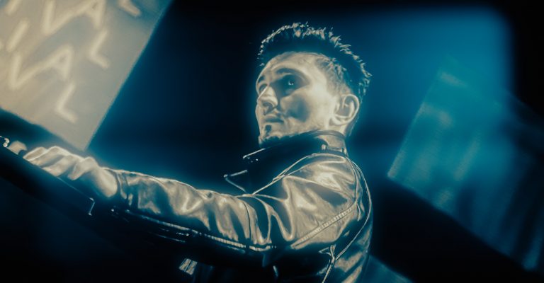 Daniel Dorobanțu, concert LIVE în Biblioteca UPT