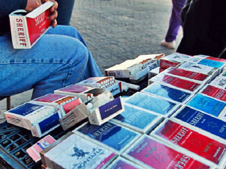 Mii de țigări de contrabandă descoperite la vama Nădlac II