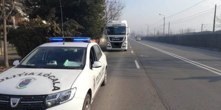 Zeci de șoferi de TIR amendați în Timișoara