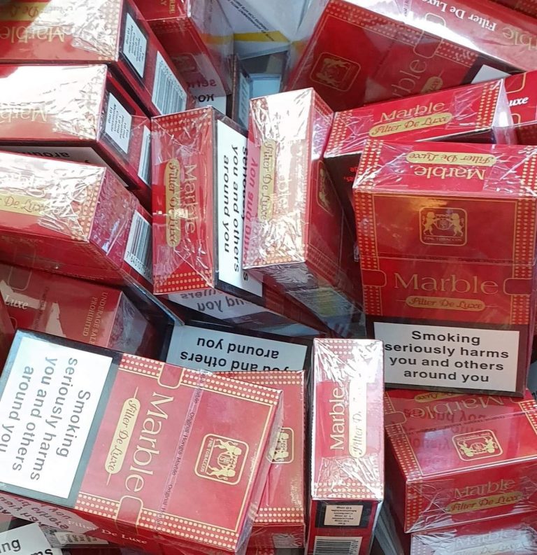 Contrabandiști de țigări, prinși la Reșița