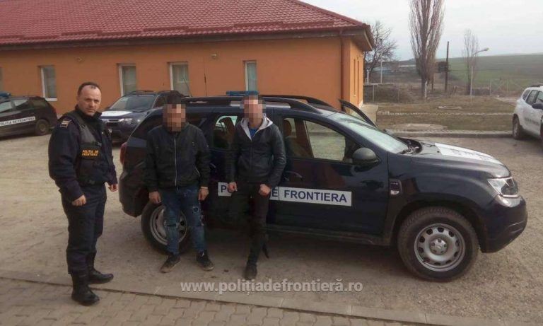 Doi migranți au încercat să mituiască polițiștii de la Jimbolia cu dinari sârbești și dolari pentru a intra în țară