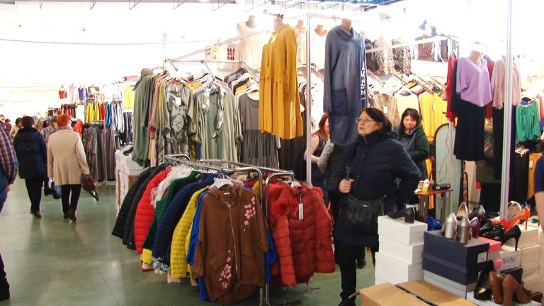 Timp de cinci zile, timişorenii sunt așteptați la Salonul Industriei Uşoare. Foto-Video