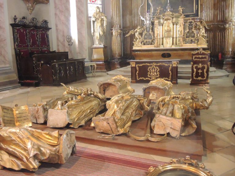 La Domul Catolic au început lucrările de reabilitare totală. FOTO-VIDEO