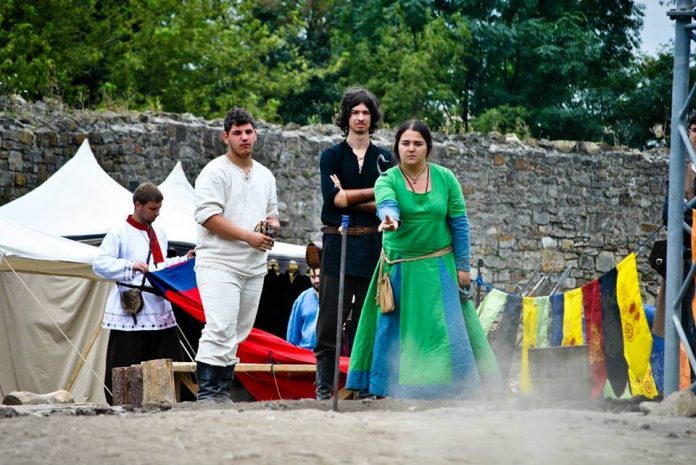 10447540_835520986467043_8994604646005152107_n